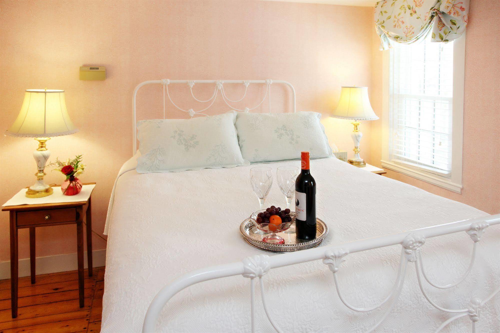 The Inn At Yarmouth Port (Adults Only) Exteriör bild